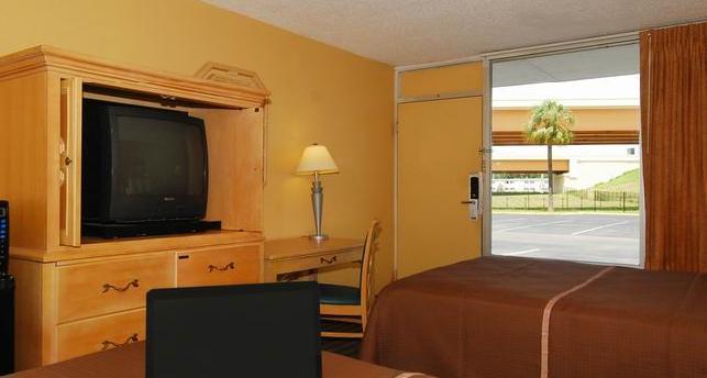 Express & - East - Ybor By Ihg