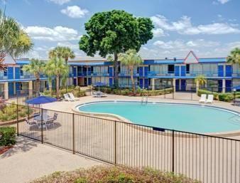 Express & - East - Ybor By Ihg Tampa
